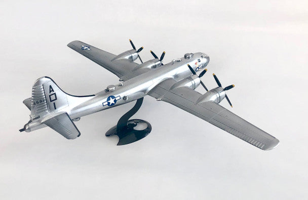 Atlantis B-29 Superfortress Bomber Plastic Model Kit