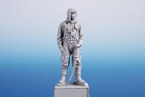 Japanese Zero Pilot (Standing) 1/48