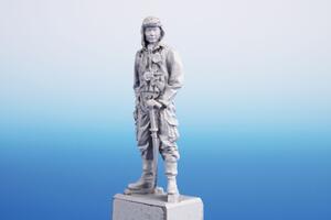 Japanese Zero Pilot (Standing) 1/48