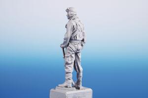 Japanese Zero Pilot (Standing) 1/48