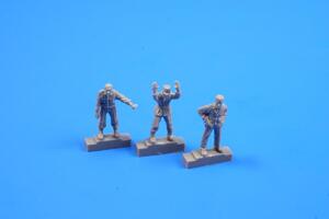 Werner von Braun with his inspection team 1/72