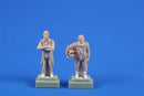 MiG-21 PF/PFM Pilot (in High Altitude Pressure Suit) and Ground Crew (2 fig.) 1/72