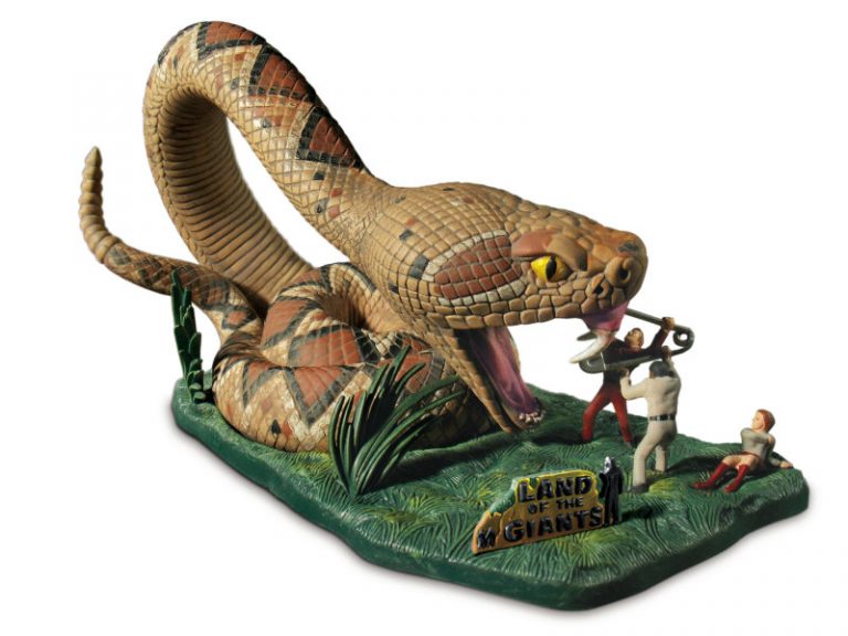 Land of the Giants Snake Scene w/3 Figures & Base