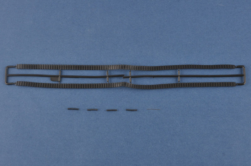 KARL-GERAET 040/041 ON RAILWAY TRANS.CAR