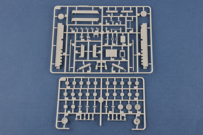 KARL-GERAET 040/041 ON RAILWAY TRANS.CAR