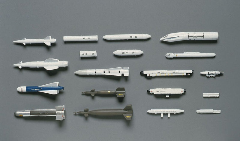 AIRCRAFT WEAPONS E : U.S. AIR-TO-AIR MISSILES & TARGET PODS
