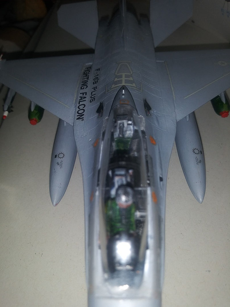 F-16B PLUS FIGHTING FALCON
