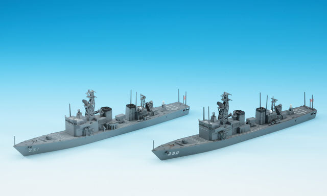 J.M.S.D.F. DE 231/232 OYODO/SENDAI (Two ships in the box)