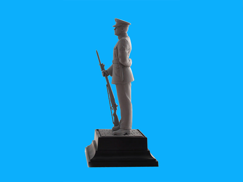 ICM16005 - 1/16 ICM US Marines Sergeant