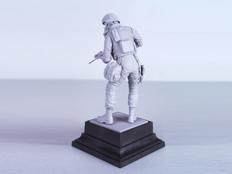 ICM16101 - 1/16 ICM S.W.A.T. Team Leader