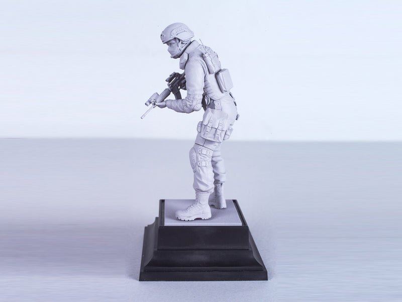 ICM16101 - 1/16 ICM S.W.A.T. Team Leader