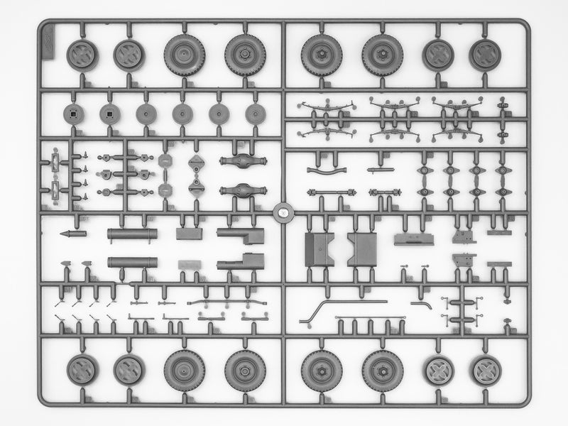 ICM35531 - 1/35 ICM G4 (1939 production), German Car with Passengers (4 figures)