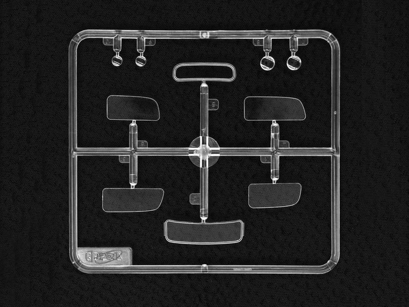 ICM35539 - 1/35 ICM Typ 320 (W142) Saloon with German Staff Personnel