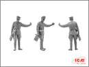 ICM35541 - 1/35 ICM May 1945 (4 figures - 1 officer, 2 soldiers, 1 military servicewoman)