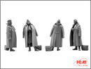 ICM35541 - 1/35 ICM May 1945 (4 figures - 1 officer, 2 soldiers, 1 military servicewoman)