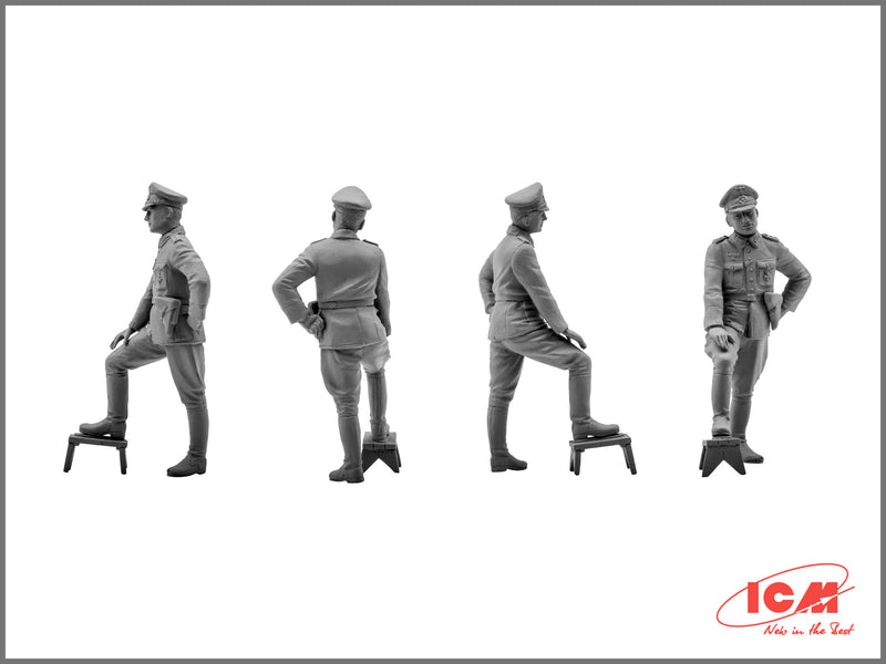 ICM35561 - 1/35 ICM German Patrol (1939-1942) (4 figures - 1 officer, 2 soldiers, 1 civilian)