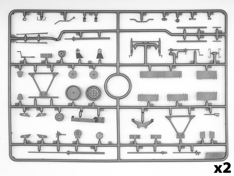ICM35592 - 1/35 ICM BM-13-16  on W.O.T. 8 chassis with Soviet Crew