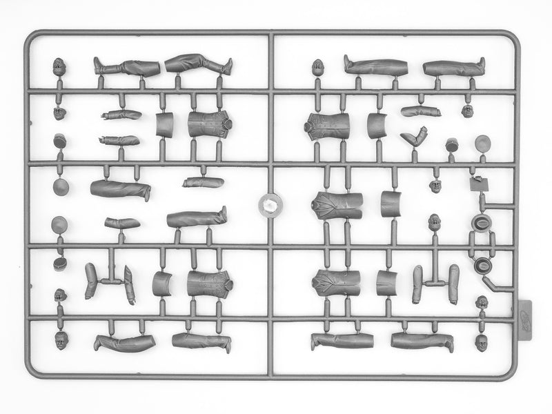 ICM35613 - 1/35 ICM Stalin & Co (5 figures)