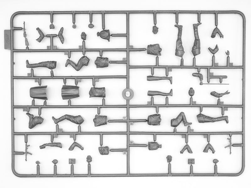 ICM35635 - 1/35 ICM Soviet Motorized Infantry (1943-1945), (5 figures)