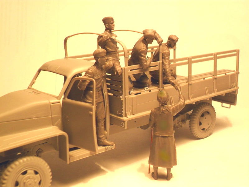 ICM35635 - 1/35 ICM Soviet Motorized Infantry (1943-1945), (5 figures)
