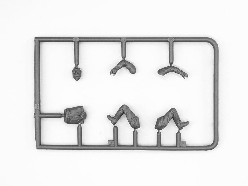 ICM35641 - 1/35 ICM Soviet Drivers (1979-1991) (2 figures)