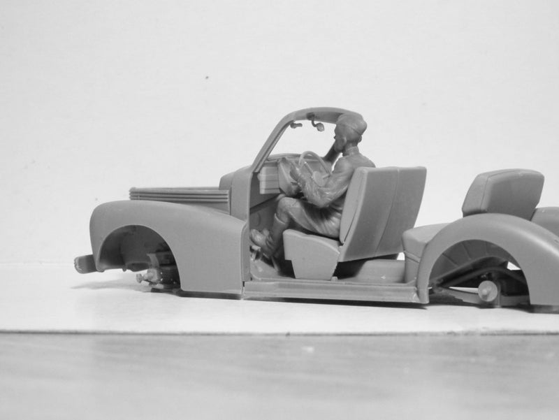 ICM35643 - 1/35 ICM RKKA Drivers (1943-1945) (2 figures)