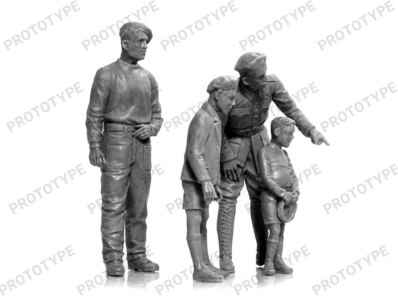 ICM35647 - 1/35 ICM WWII French Tank Crew (4 figures)