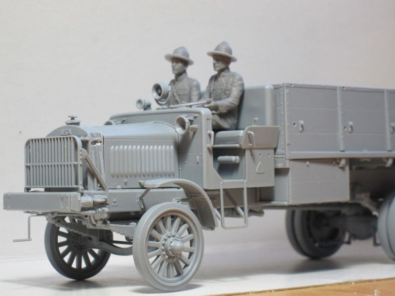 ICM35653 - 1/35 ICM Standard B Liberty with WWI US Drivers