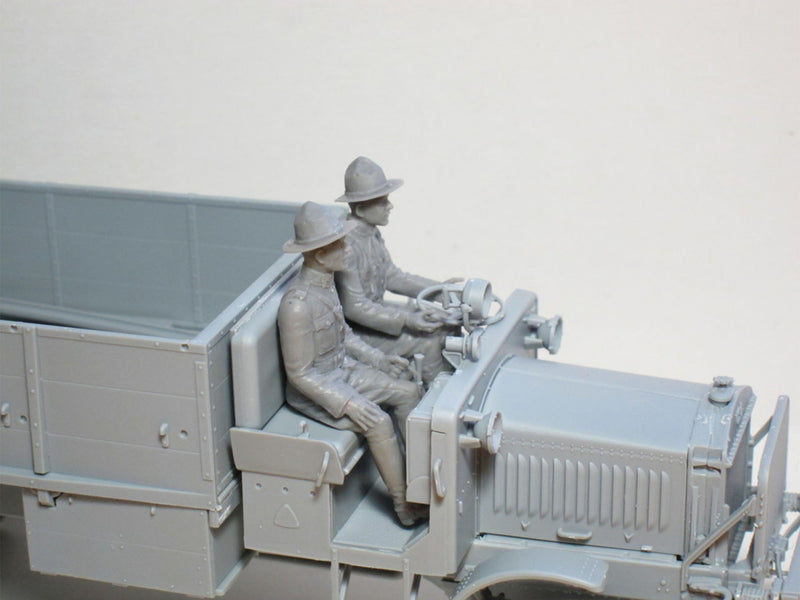 ICM35706 - 1/35 ICM US Drivers (1917-1918) (2 figures)