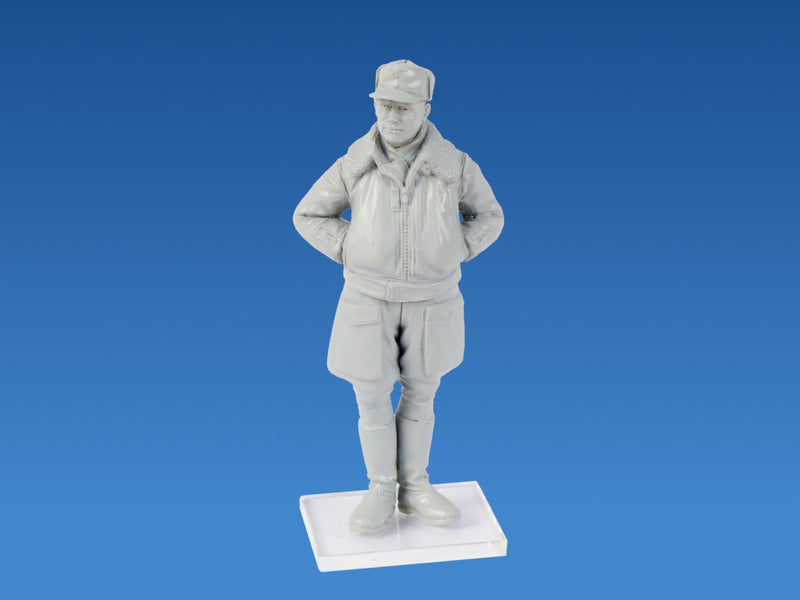 ICM48086 - 1/48 ICM WWII German Luftwaffe Pilots and Ground Personnel in Winter Uniform (5 figures)