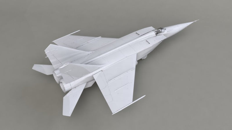 ICM72174 - 1/72 ICM MiG-25 RBF, Soviet Reconnaissance Plane