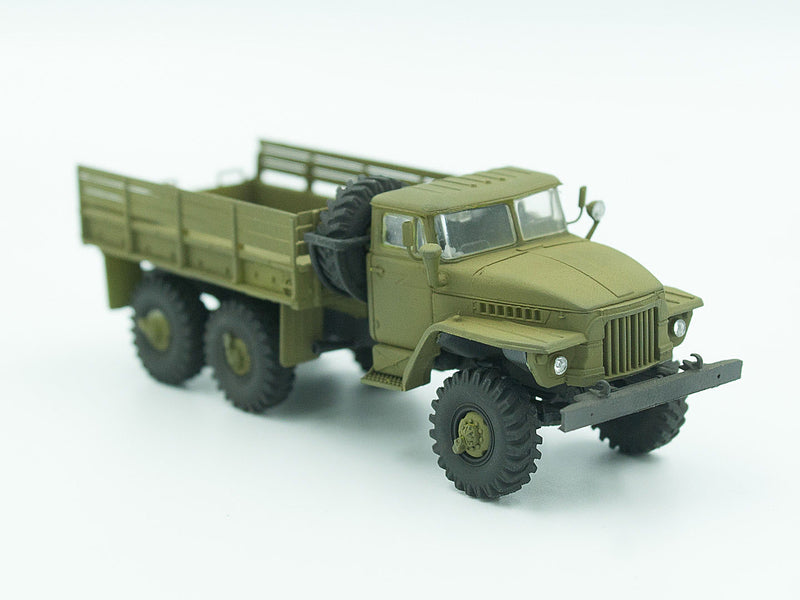 ICM72711 - 1/72 ICM URAL-375D, Army Truck