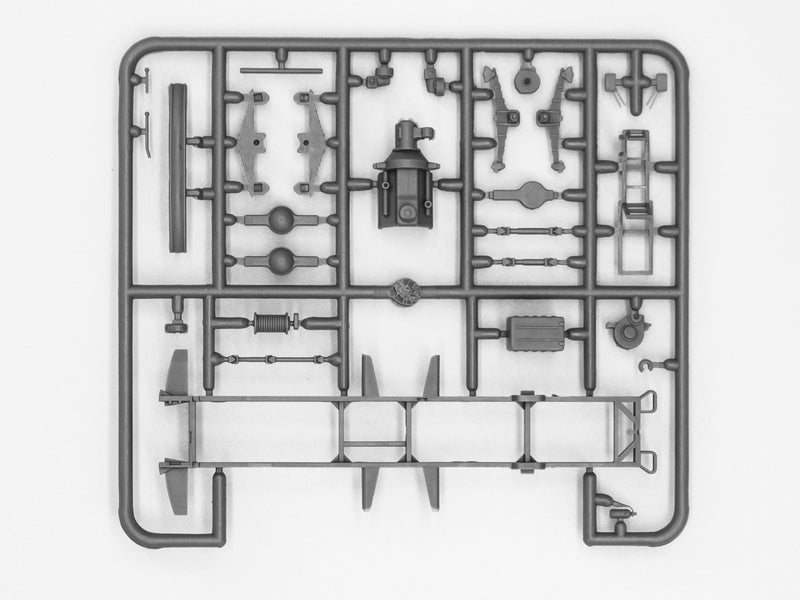 ICM72813 - 1/72 ICM ATZ-4-131, Fuel Bowser