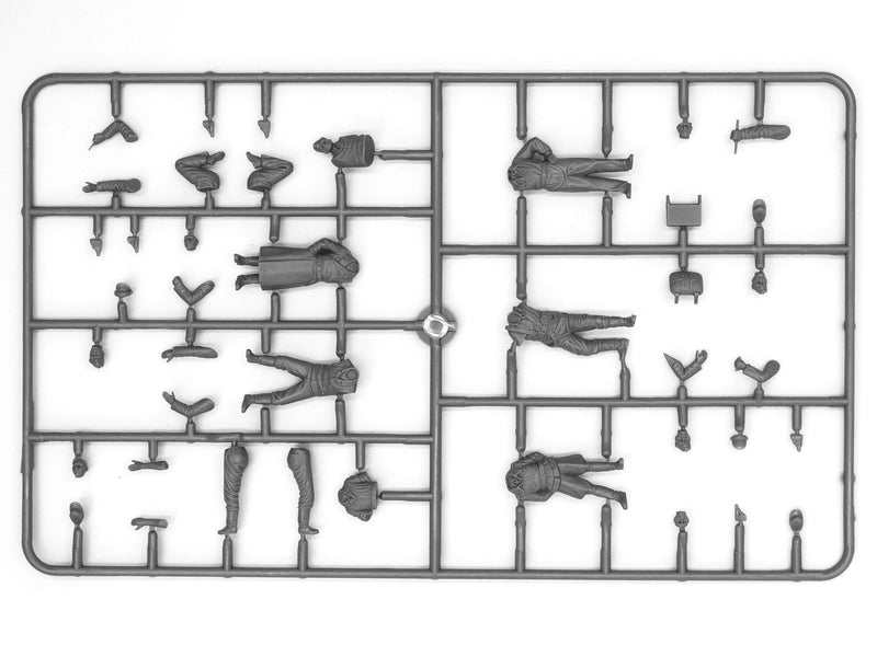 WWII Luftwaffe Airfield (Messerschmitt Bf 109F-4, Hs 126 B-1 & Figures)