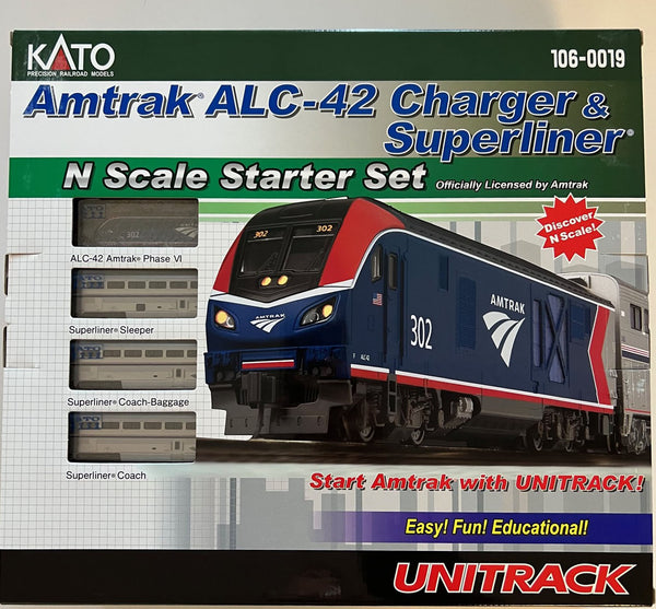 Amtrak ALC-42 & Superliner Phase VI 4-Unit Starter  Set with Track and Power