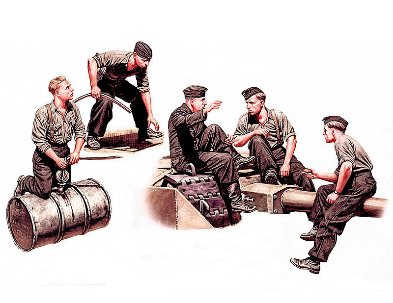 WWII German Tankmen Plastic Model Kit