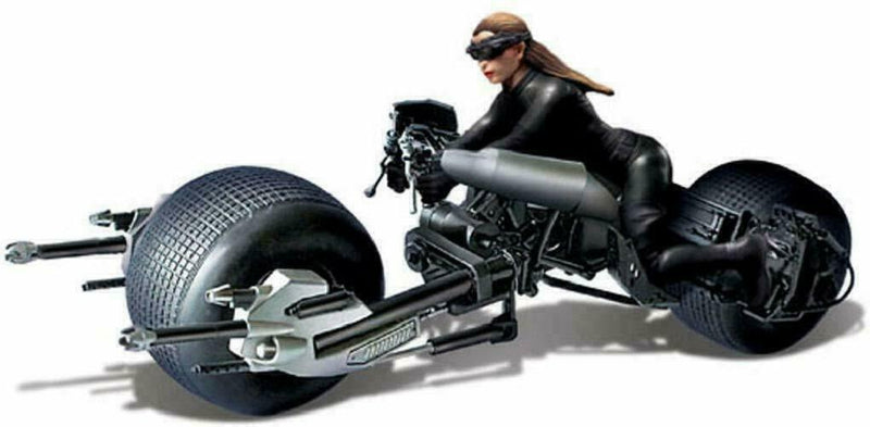 The Dark Knight Rises: Batpod with Catwoman