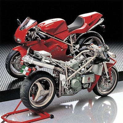 TAM14068 - 1/12 Tamiya Ducati 916 Motorcycle
