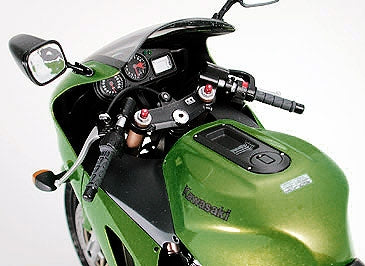TAM14084 - 1/12 Tamiya Kawasaki Ninja ZX12R Motorcycle