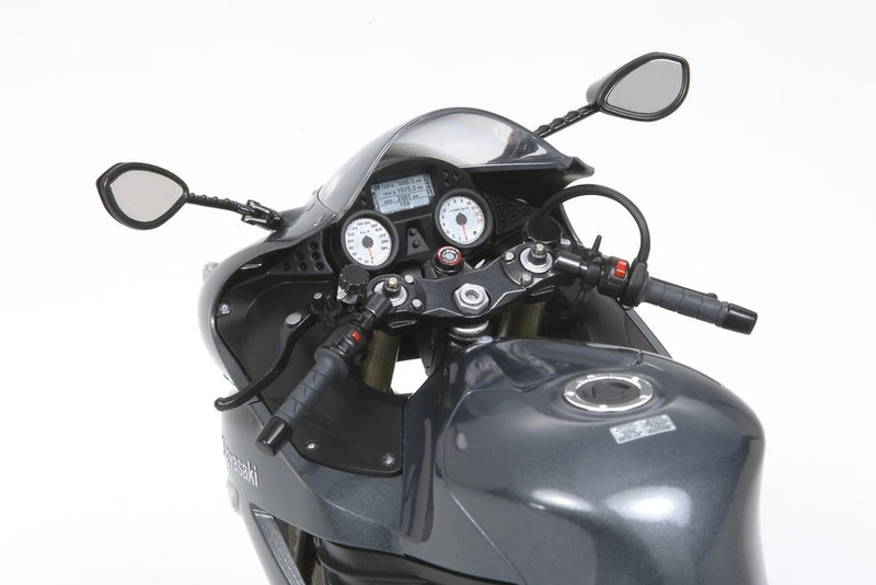 TAM14111 - 1/12 Tamiya Kawasaki ZZR 1400 Motorcycle