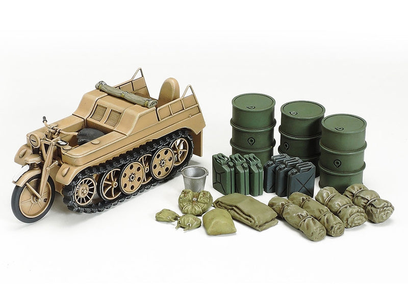 TAM32412 - 1/48 Tamiya German Luftwaffe Crew (Winter) (5) w/Kettenkraftrad