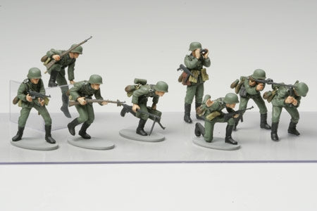 TAM32512 - 1/48 Tamiya WWII German Infantry (15)