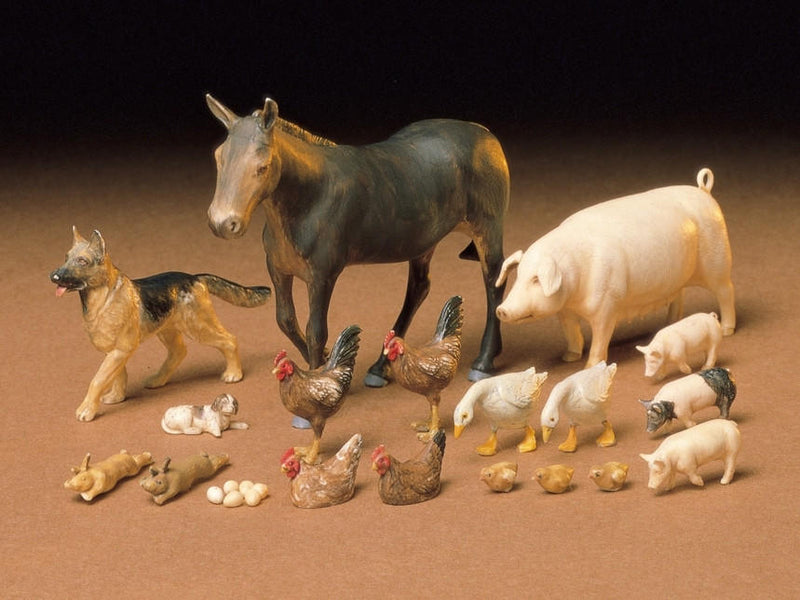 TAM35128 - 1/35 Tamiya Livestock Set