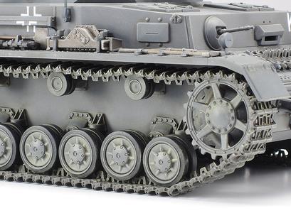 TAM35374 - 1/35 Tamiya German PzKpfw IV Ausf F SdKfz 161 Tank