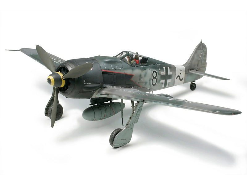 TAM61095 - 1/48 Tamiya Fw190A8/A8R2 Fighter