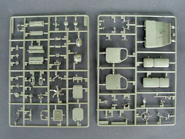 SAM-2 MISSILE WITH LOADING CABIN 1/35