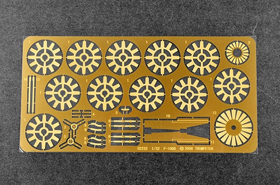 F-100F SUPER SABRE 1/32