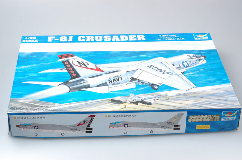 F-8J CRUSADER 1/32