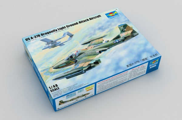 Trumpeter US A-37B Dragonfly Model Kit
