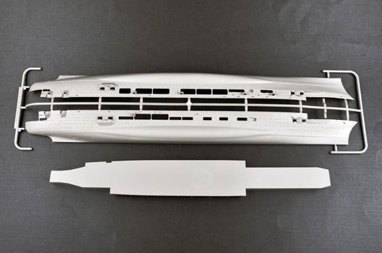 Trumpeter German Navy Aircraft Carrier Dim Peter Strassen Model Ships